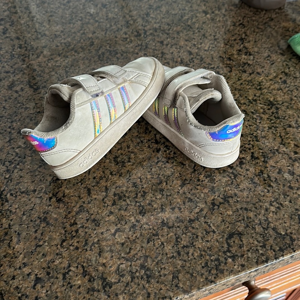 Kids Adidas Size 10